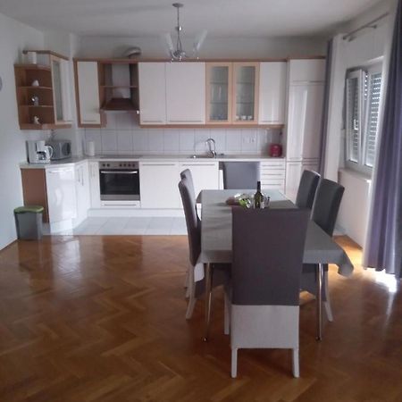 Apartman Teklic Kaštela Eksteriør bilde