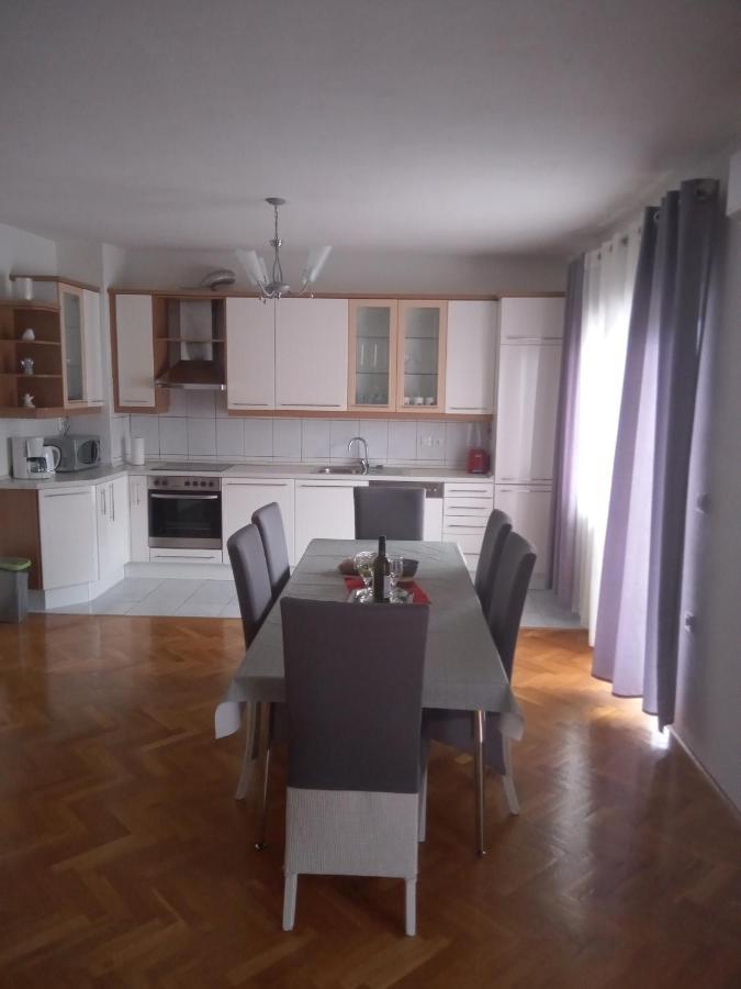 Apartman Teklic Kaštela Eksteriør bilde