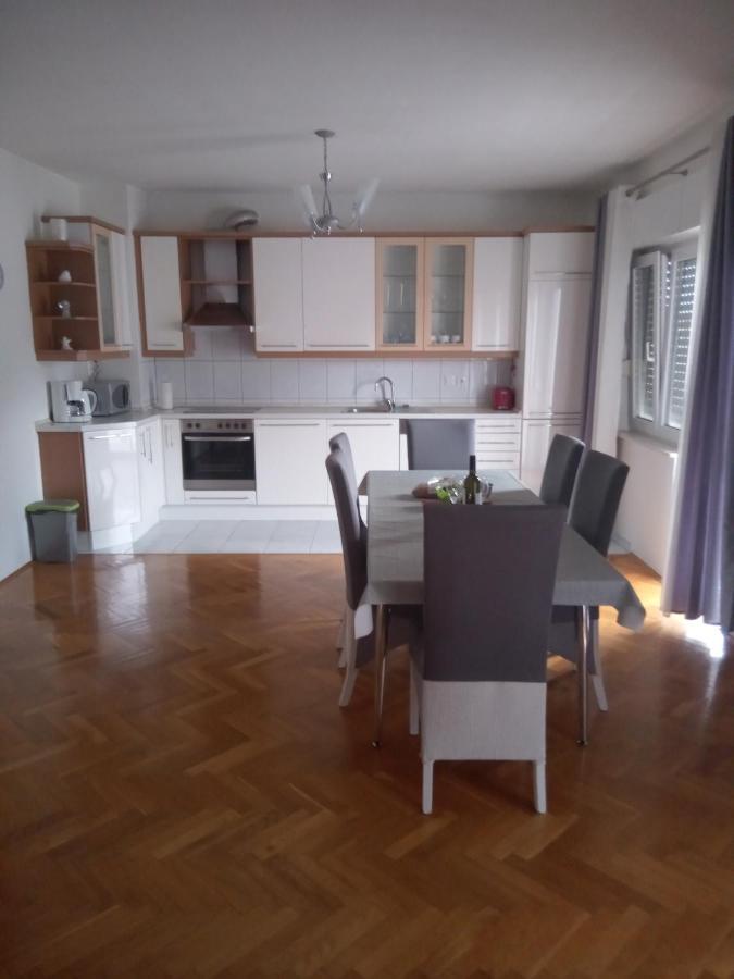 Apartman Teklic Kaštela Eksteriør bilde