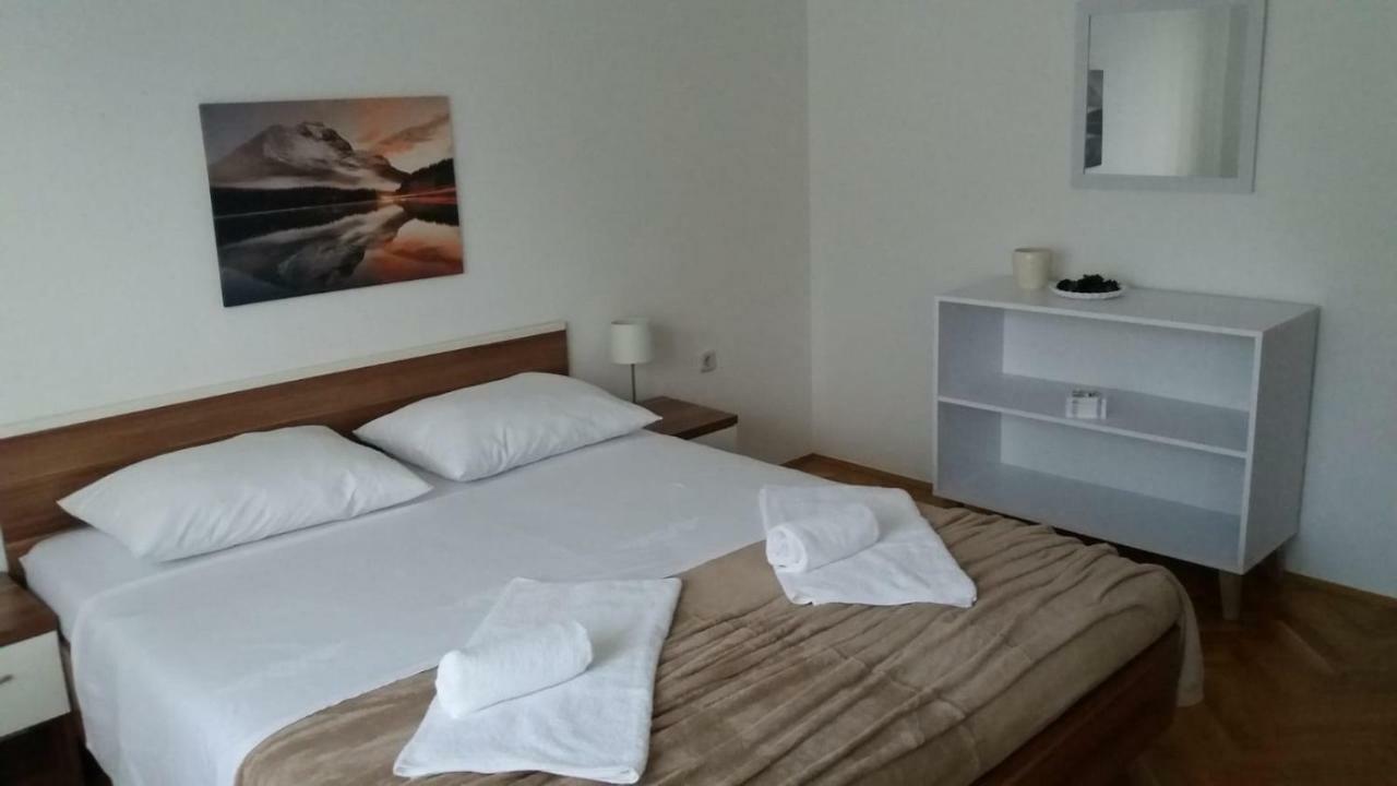 Apartman Teklic Kaštela Eksteriør bilde