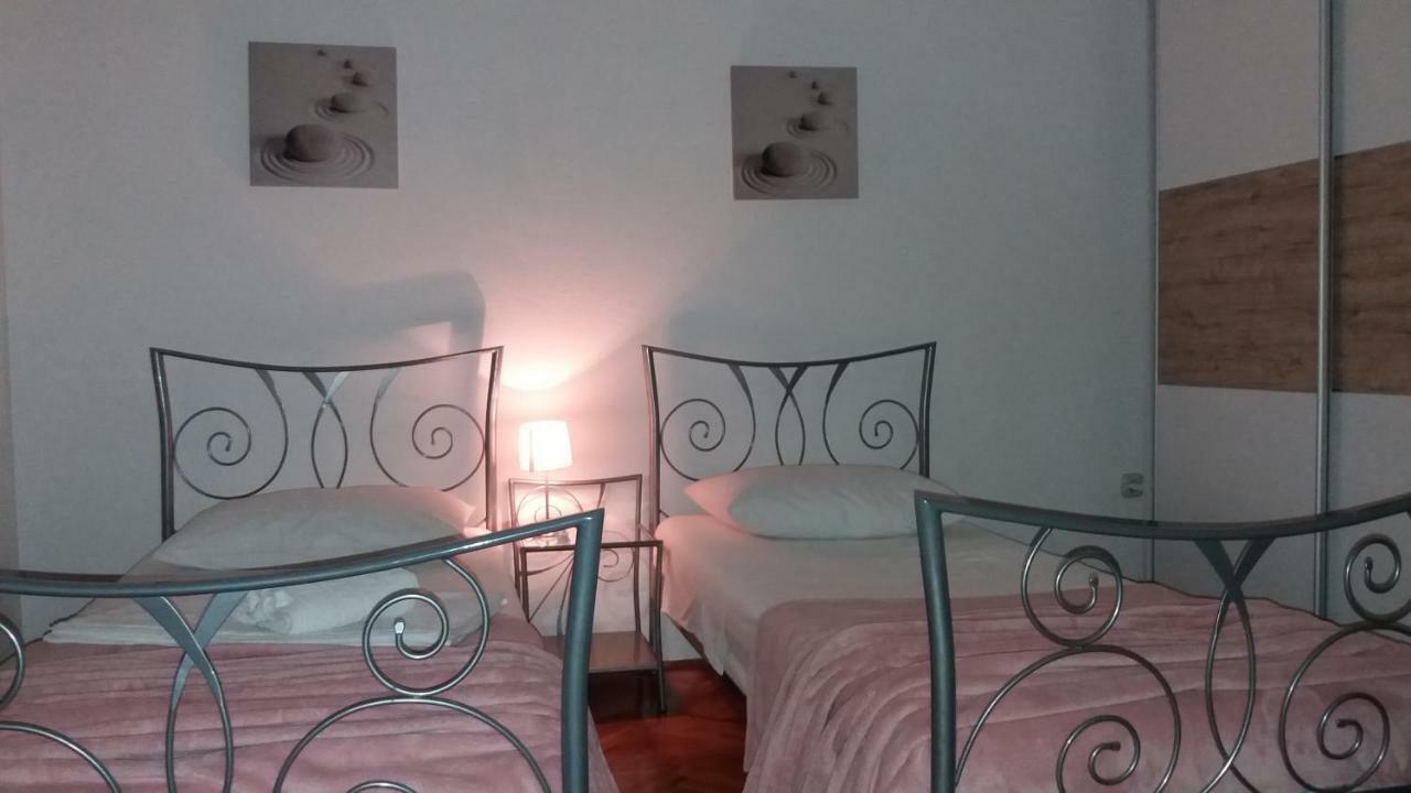 Apartman Teklic Kaštela Eksteriør bilde